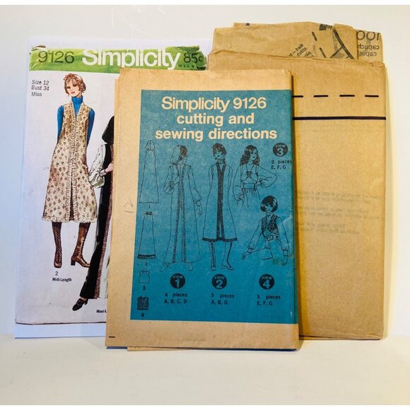 1970s Set of Vests with Hood Sewing Pattern Simplicity 9126 NO ENVELOPE Size 12 - Picture 6 of 7
